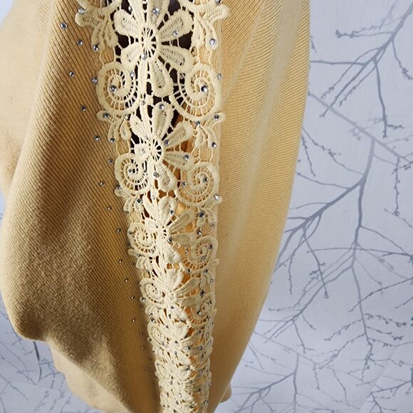 Liv Milano Yellow Knit Lace Stripe Dolman Sleeve Round Neck Top - Picture 4 of 7